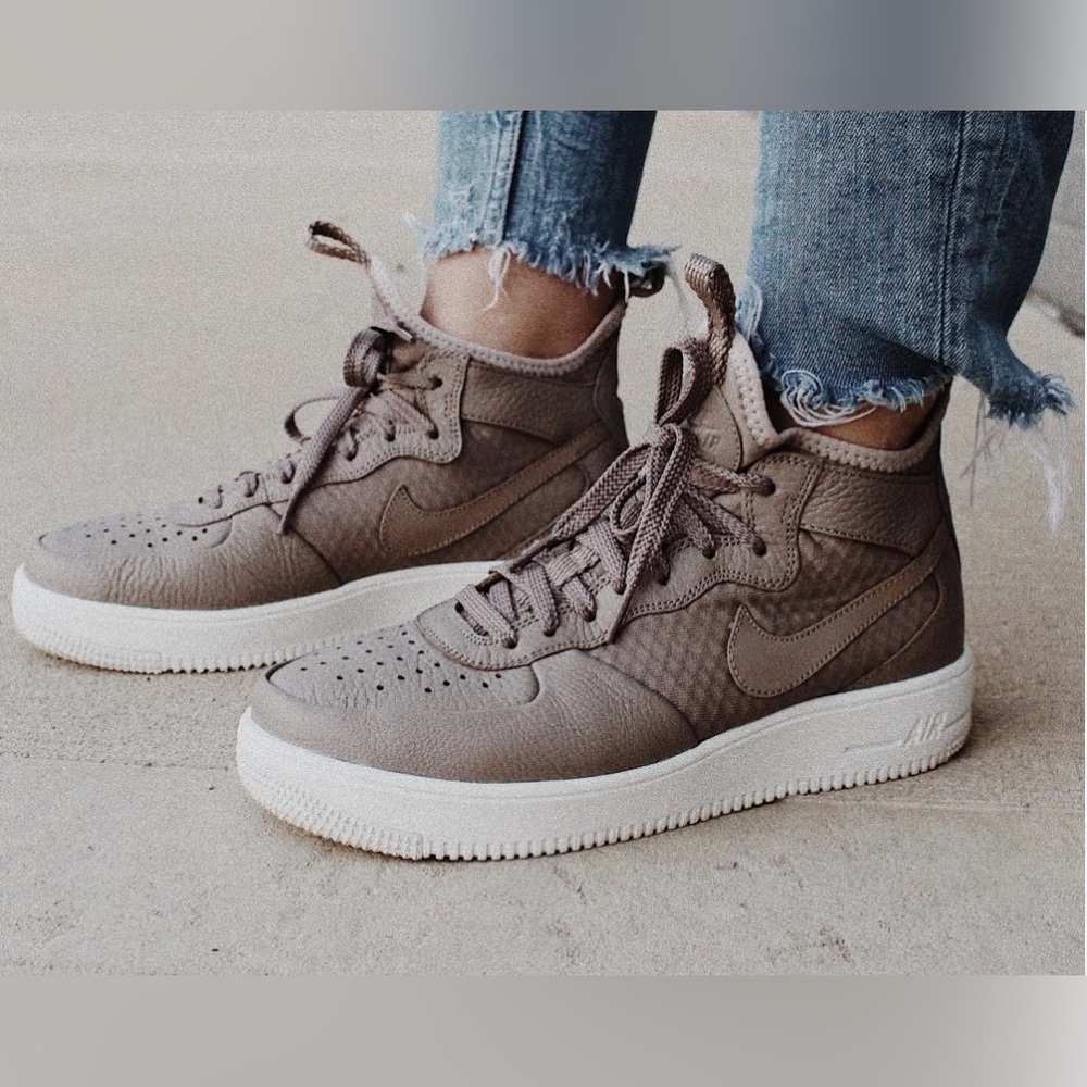 Women’s Nike Air Force 1 Ultraforce Mid , Size 8.5